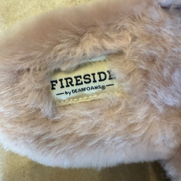 Dearfoams Fireside Blush Furry Slippers - Picture 2 of 5